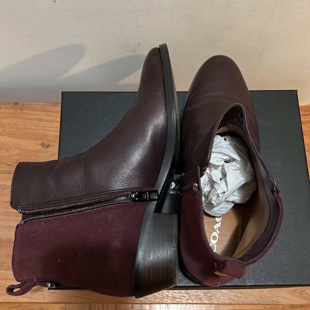 Coach Boot - Picture 3 of 7